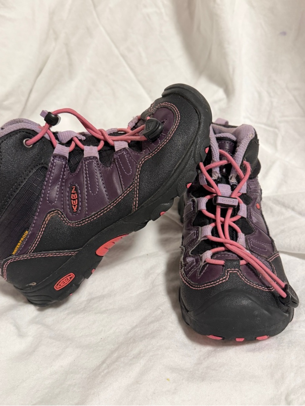 KEEN Pagosa Mid Kids Purple and Pink Waterproof Hiking Shoes Girls size 1